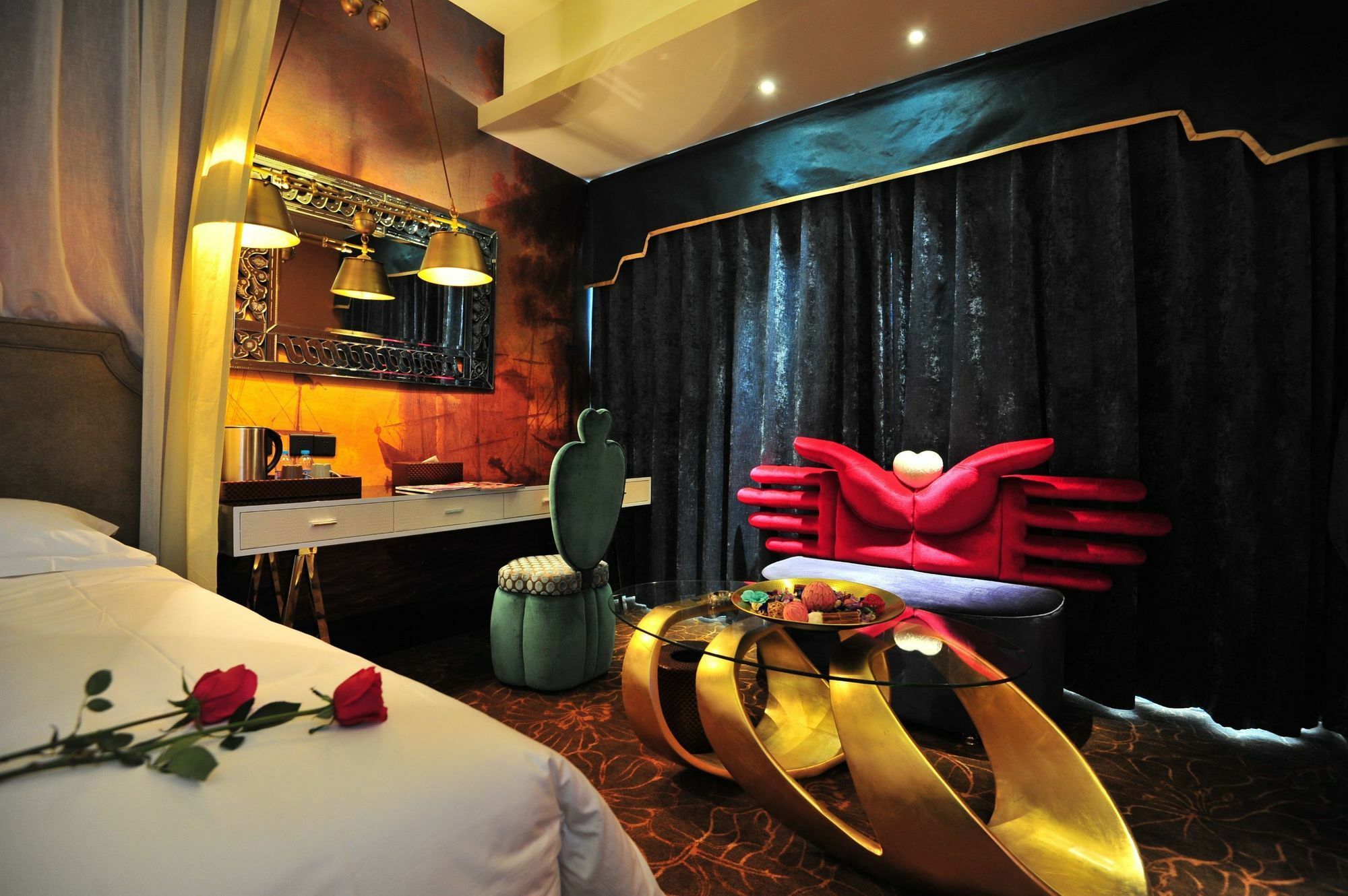 Wisdom Boutique 3*